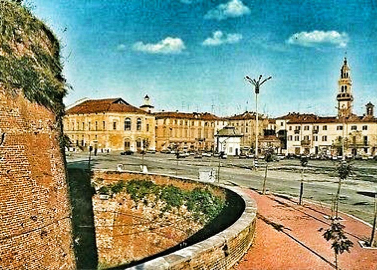 Appartamento La Paleologa Casale Monferrato Exterior foto